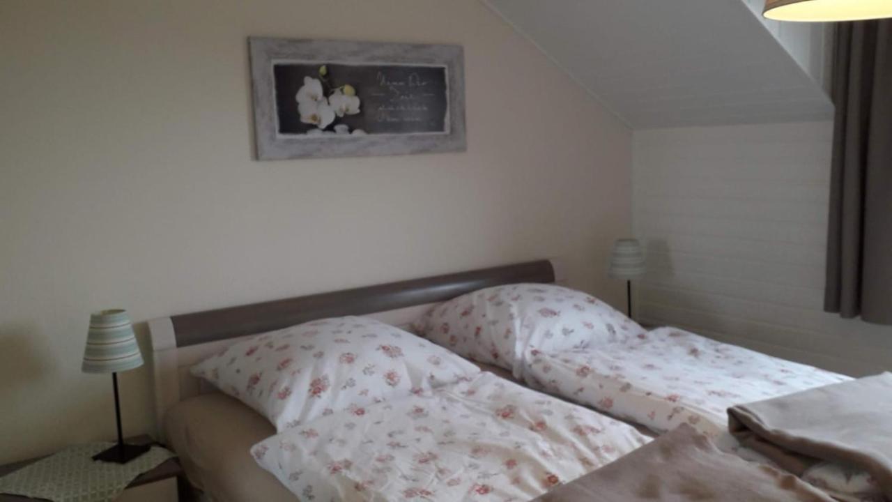 Ferienwohnung Am Dorfteich Фемарн Экстерьер фото